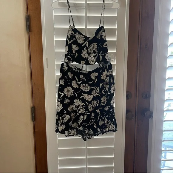 Free People I’ve Got A Feeling Black White Floral Skirt and Top Set, NWT, Small - Picture 4 of 15
